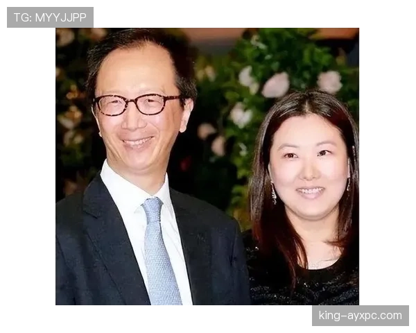 伏明霞一出场,奢华生活细节比明星还会藏,谁能想到她私下这么... 伏明霞一出场,奢华生活细节比明星还会藏,谁能想到她私下这么...